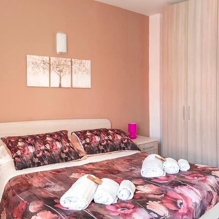 Apartmán A 2 Passi Da Alba With 6 Beds Rodello Exteriér fotografie